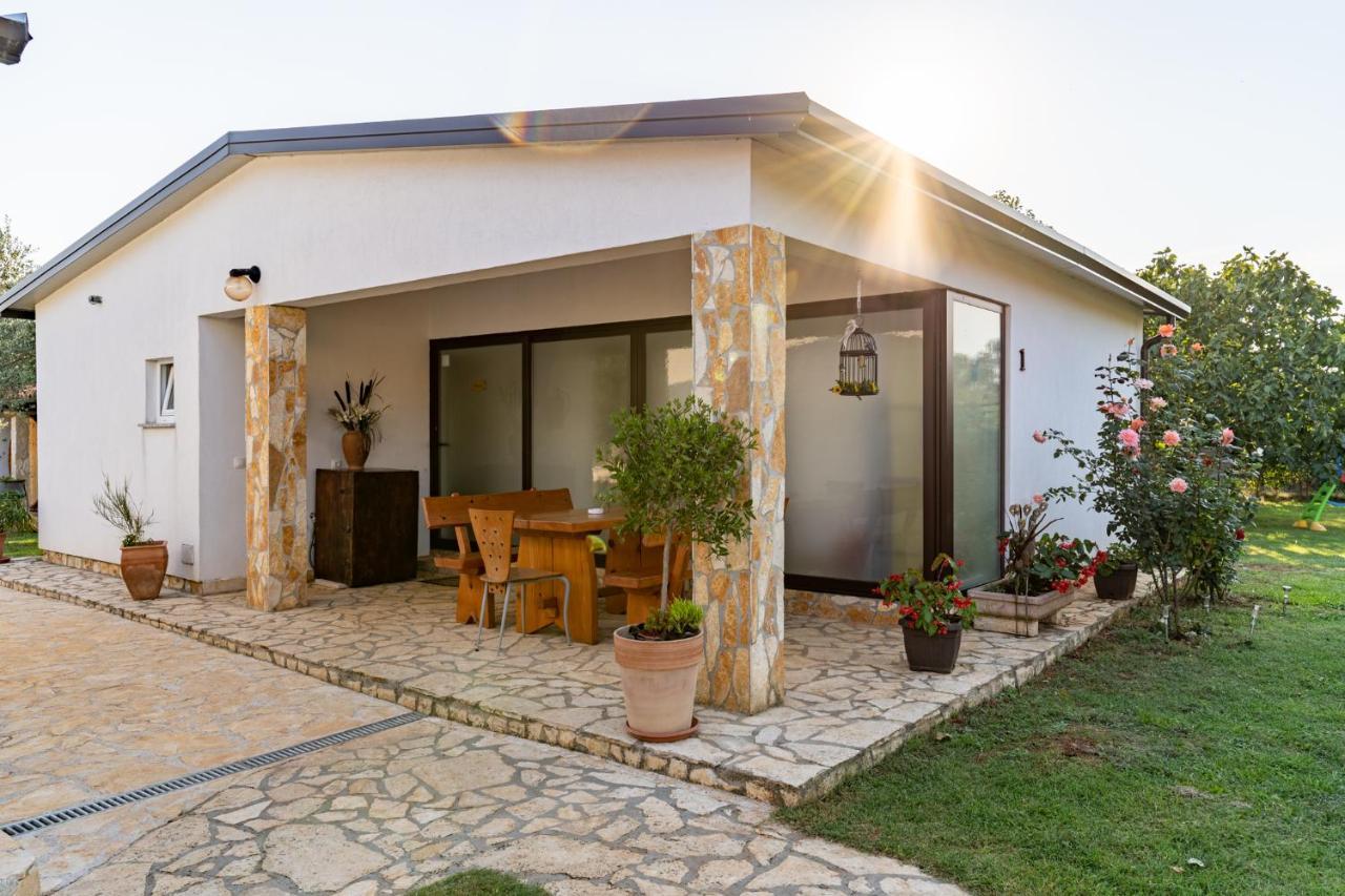 Holiday Home Kerniat Pola Esterno foto