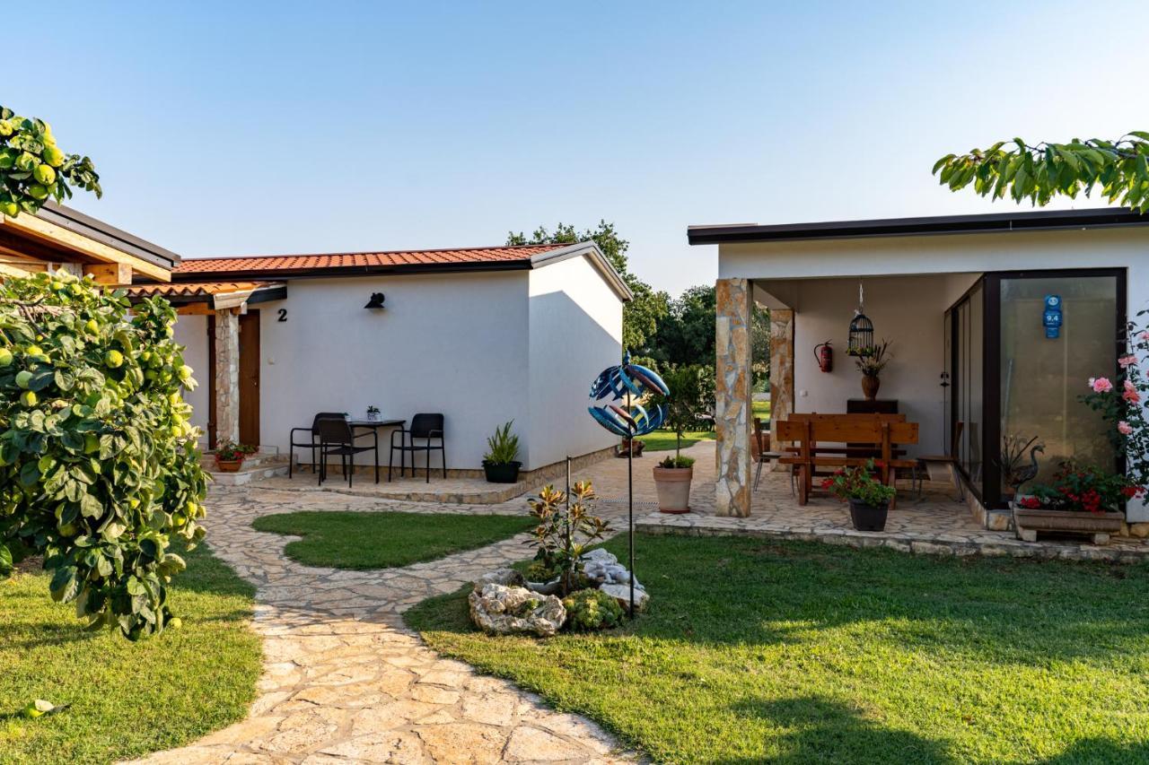 Holiday Home Kerniat Pola Esterno foto