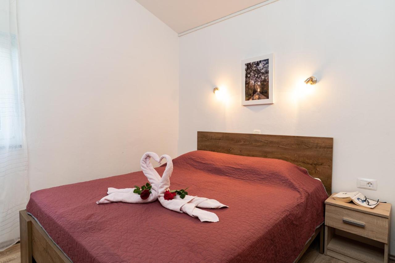 Holiday Home Kerniat Pola Esterno foto
