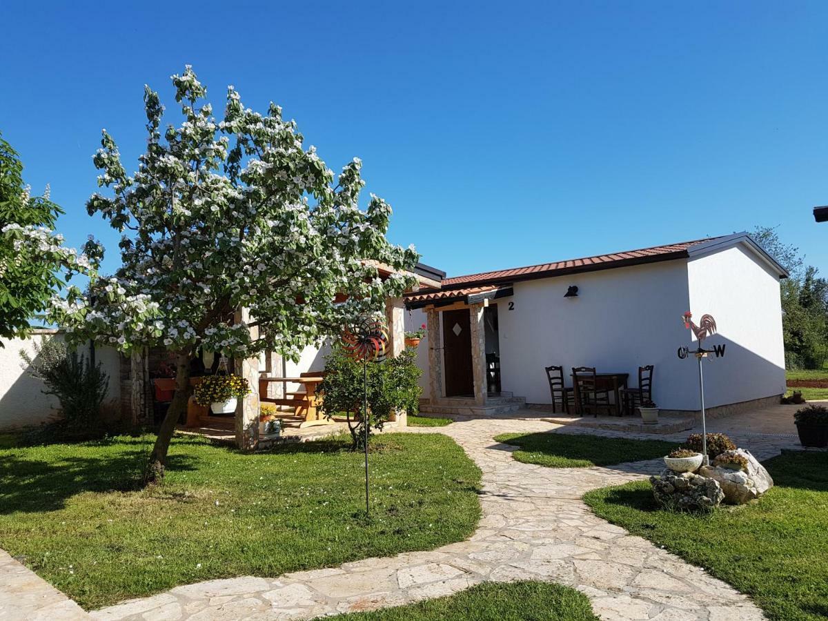 Holiday Home Kerniat Pola Esterno foto