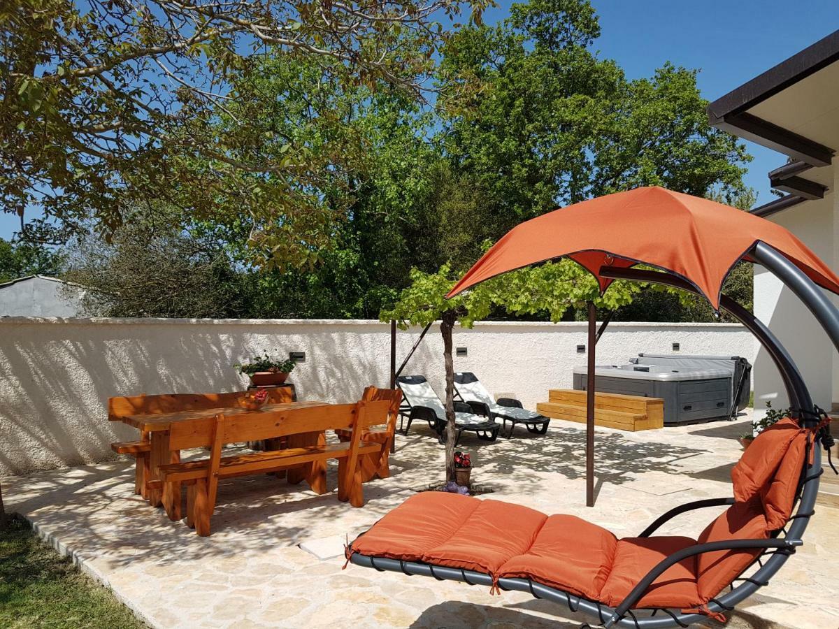 Holiday Home Kerniat Pola Esterno foto